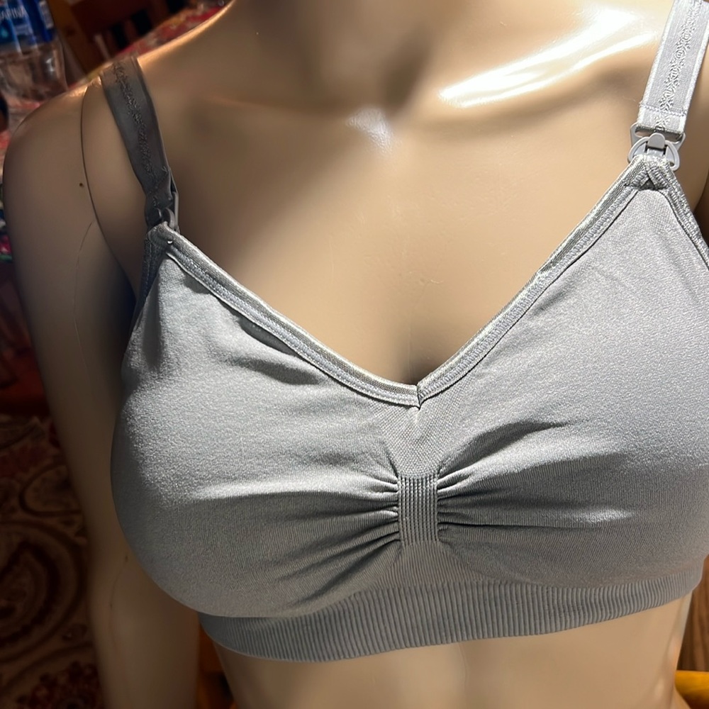 Angel hood Bra seamless  maternity Bra size med nwt grey